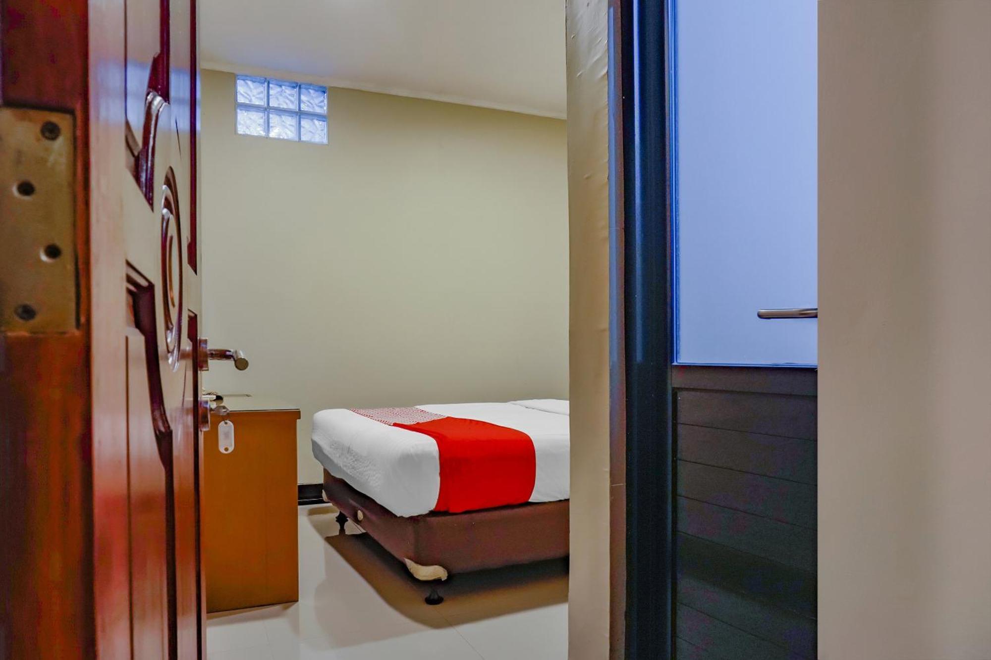 Oyo 117 Blueberry Homestay Jacarta Exterior foto
